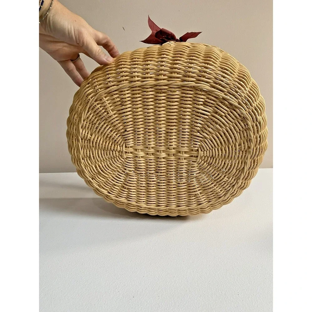 Pleasant Company American Girl‎ Wicker Basket With Tags and Bows